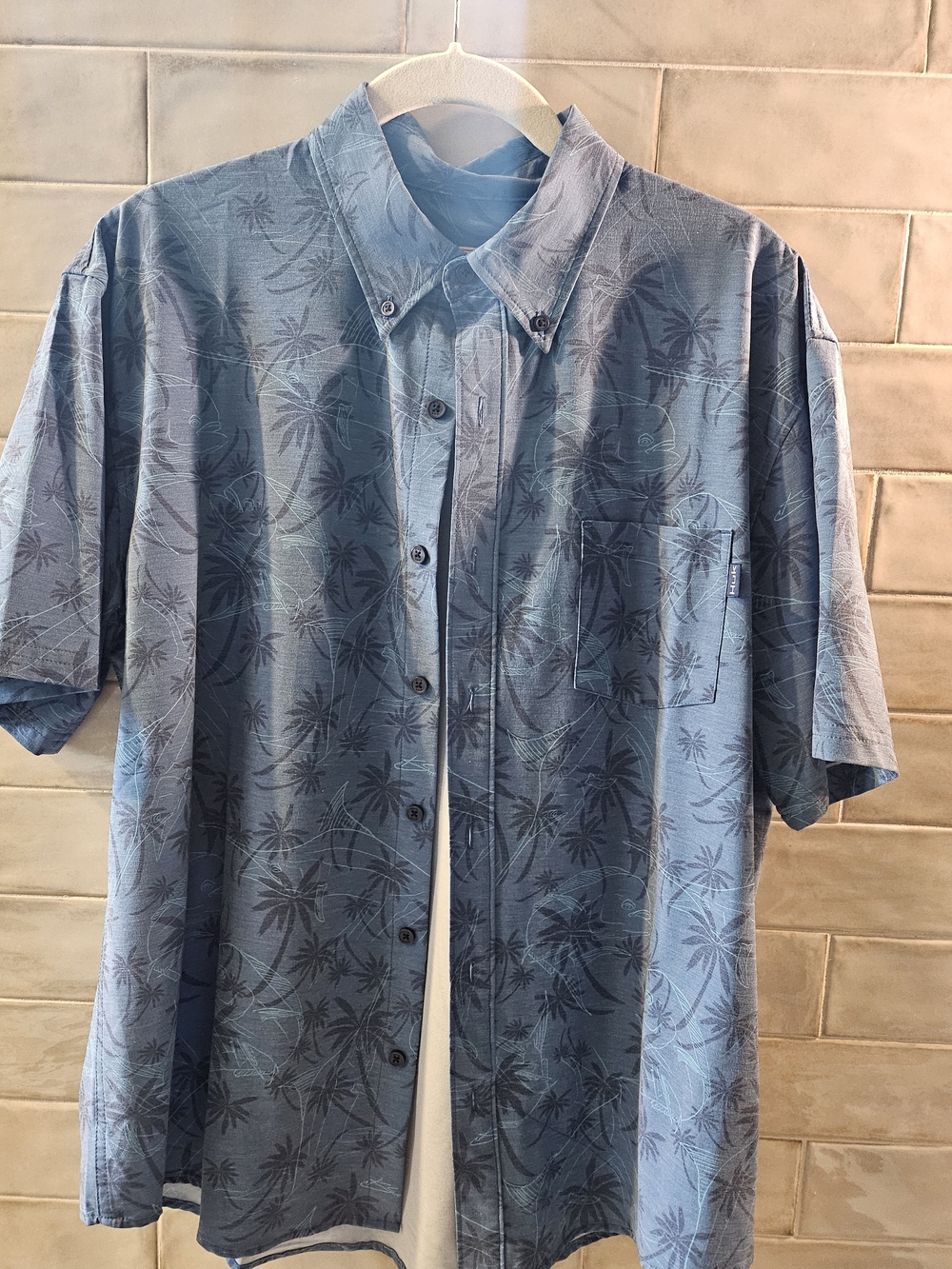 HUK FISHING Men's Blue Short-Sleeve Button-Down Shirt with Palm Print